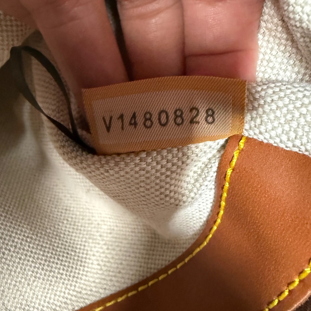 Dooney & Bourke Large Tote Shoulder Bag Brown Leather Top Handle Inner Pockets - Picture 13 of 13